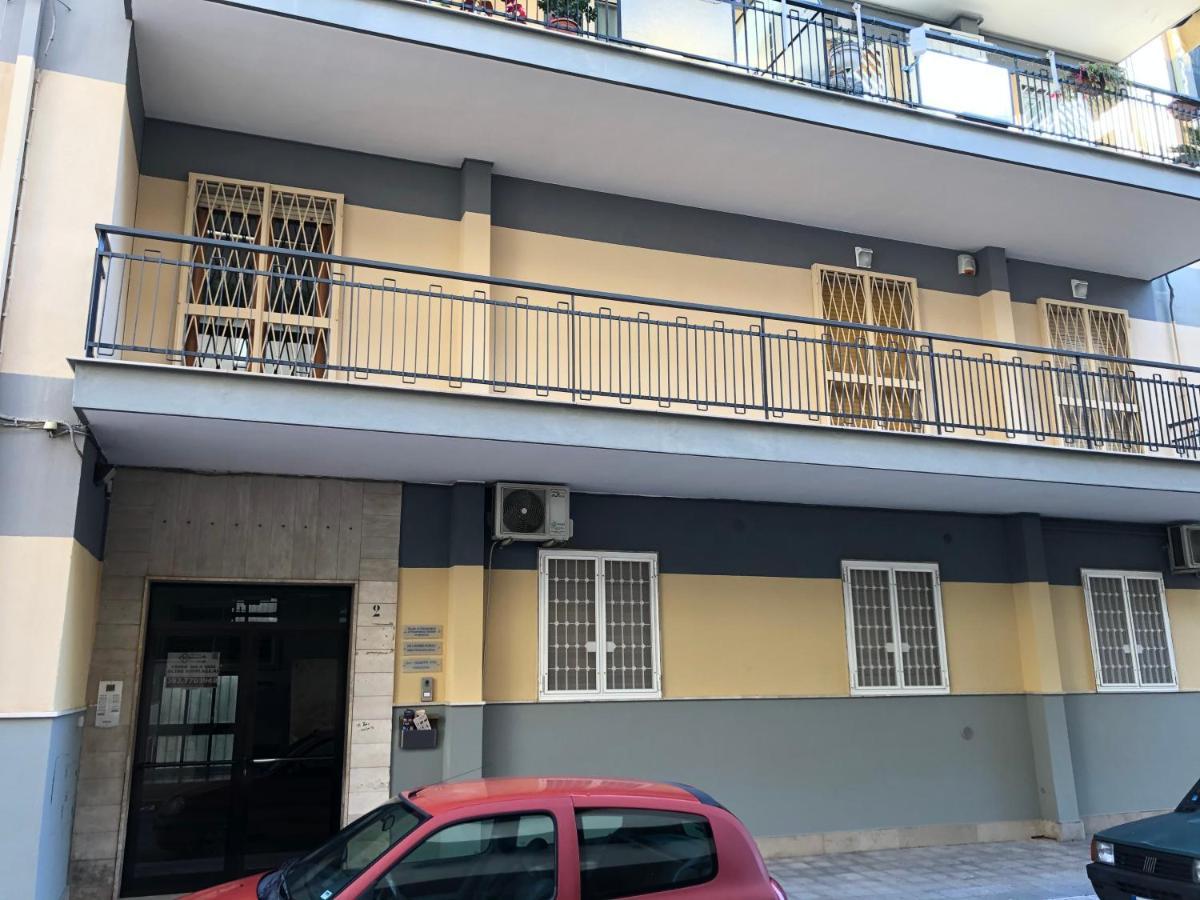 B&B Il Bacio Modugno Bagian luar foto