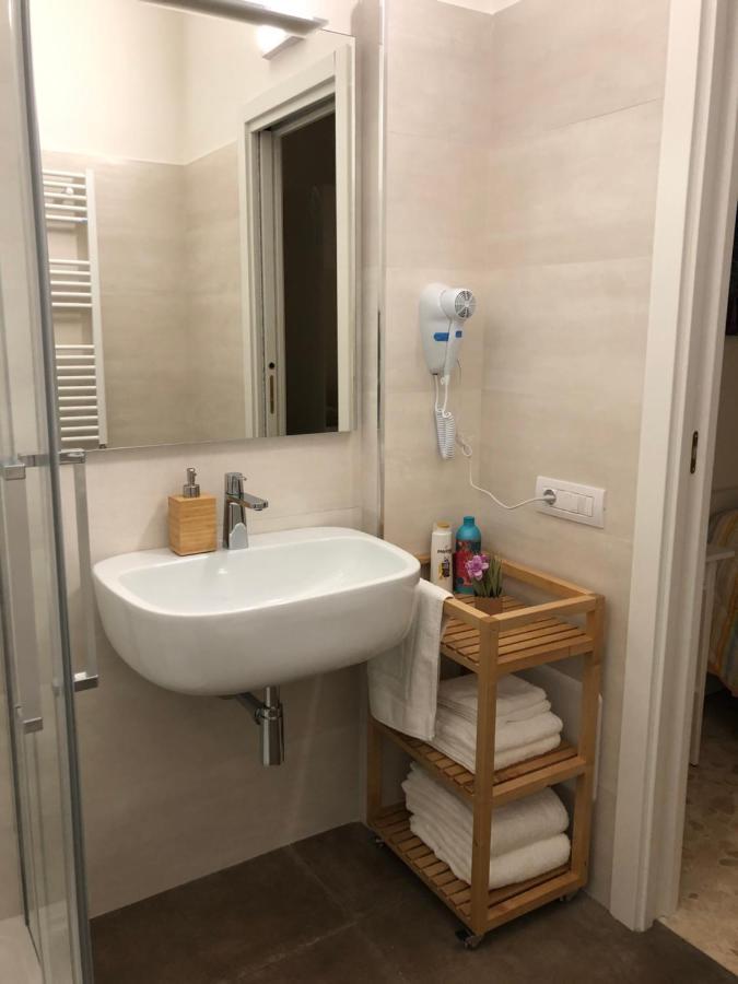 B&B Il Bacio Modugno Bagian luar foto